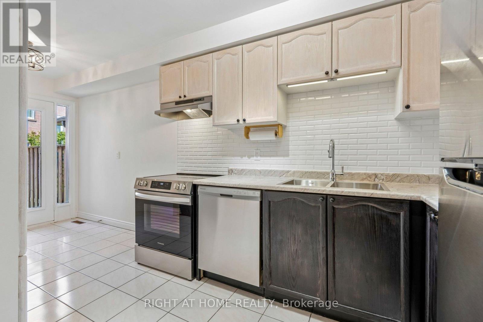 80 Wetherby Circle, Markham (German Mills), Ontario  L3T 7R8 - Photo 9 - N13100662