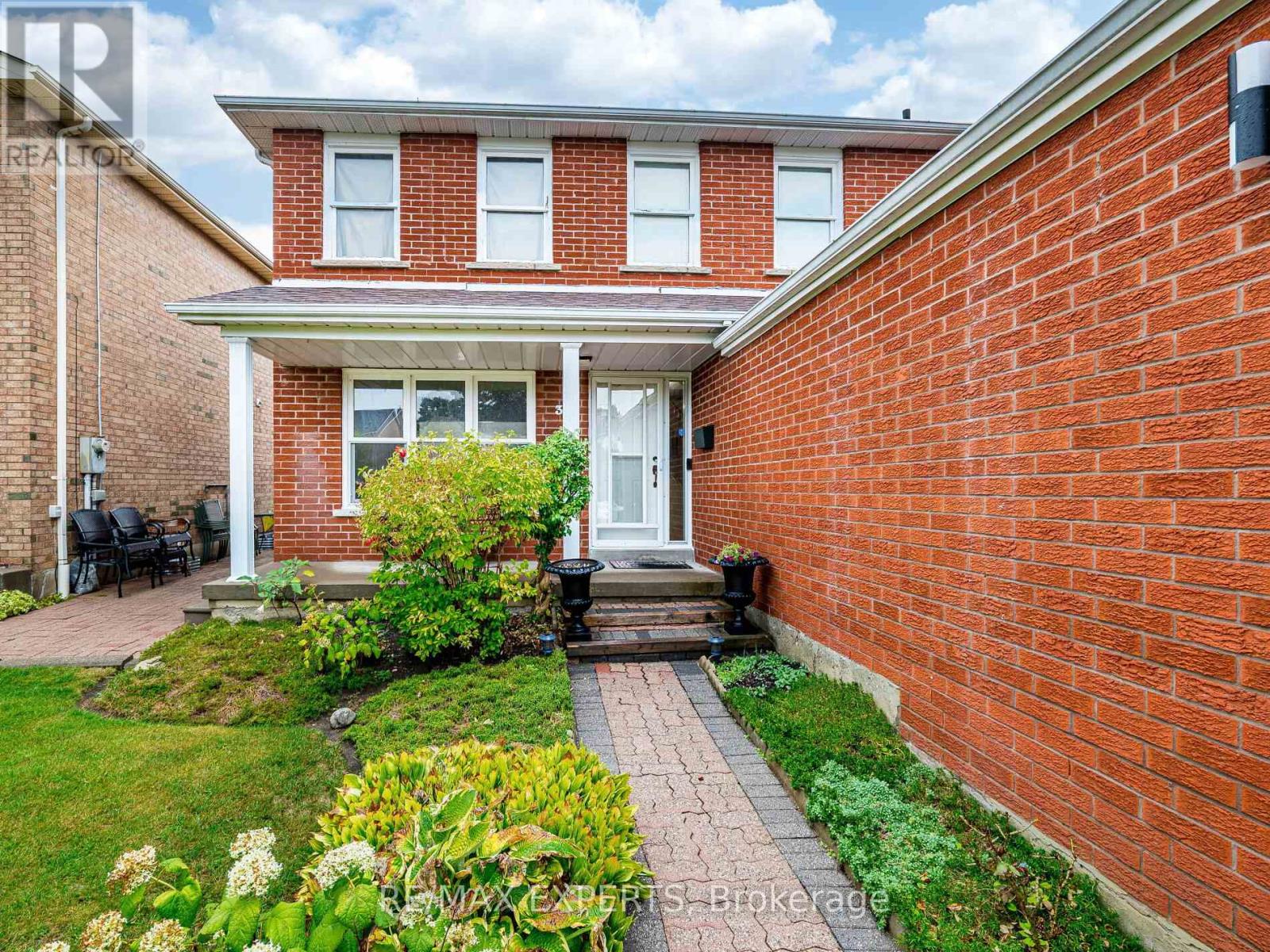 33 Nipissing Crescent, Brampton (Westgate), Ontario  L6S 5A4 - Photo 3 - W13100624