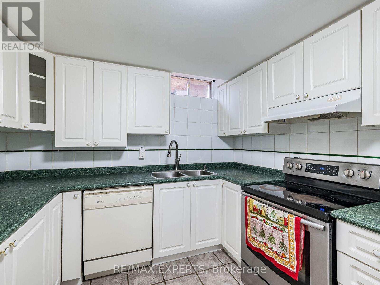 33 Nipissing Crescent, Brampton (Westgate), Ontario  L6S 5A4 - Photo 33 - W13100624