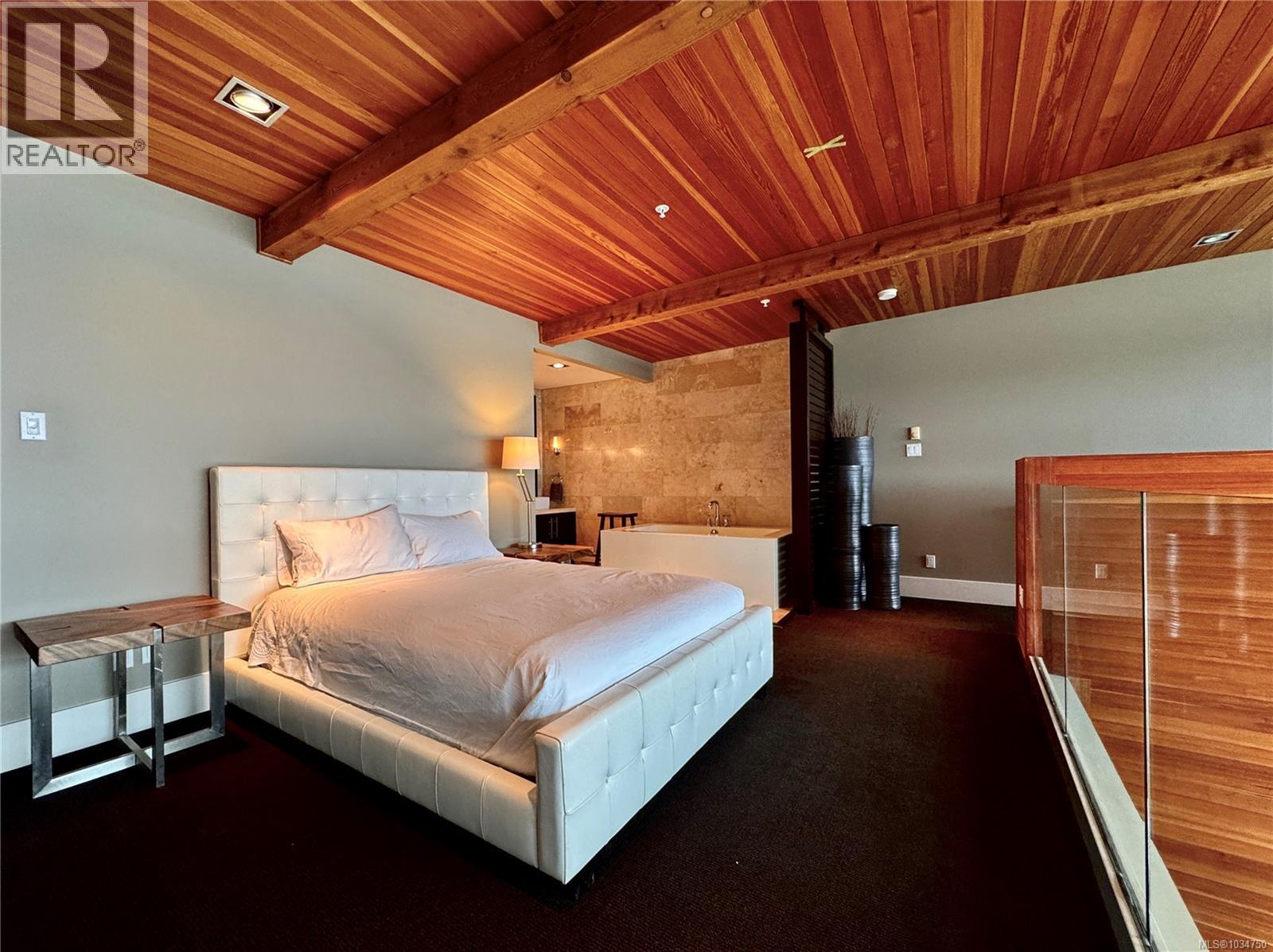 305 368 Main St, Tofino, British Columbia  V0R 3A0 - Photo 22 - 1034750