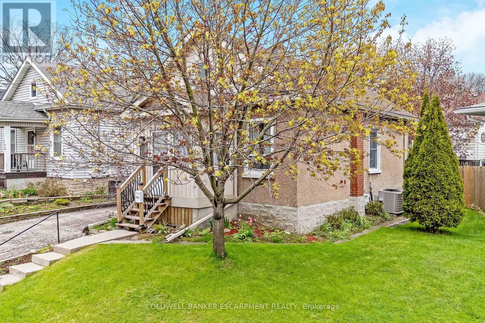 122 Cedar Street, Cambridge, Ontario  N1S 1W2 - Photo 2 - X13100638