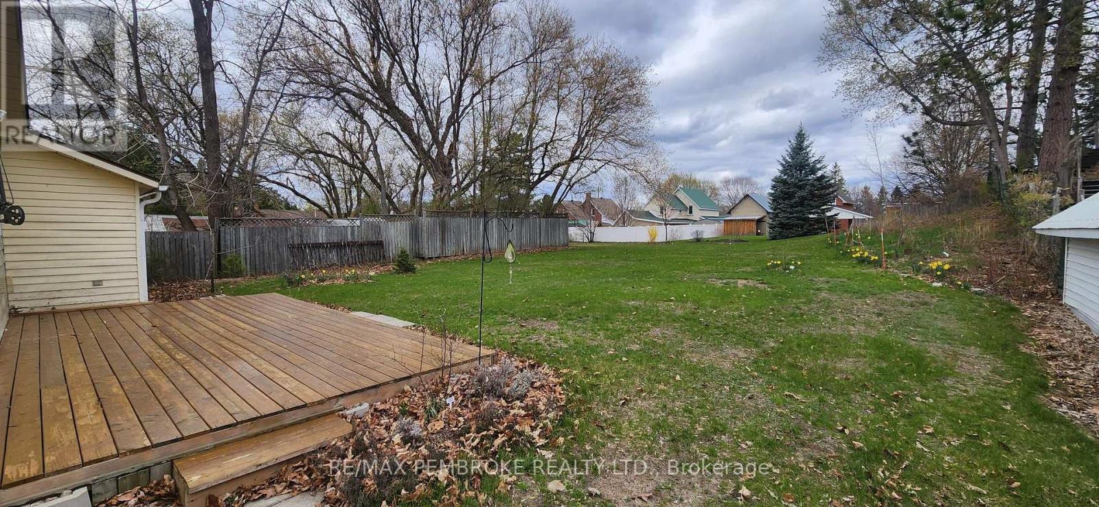 563 Perth Street, Pembroke, Ontario  K8A 6B7 - Photo 37 - X12889648