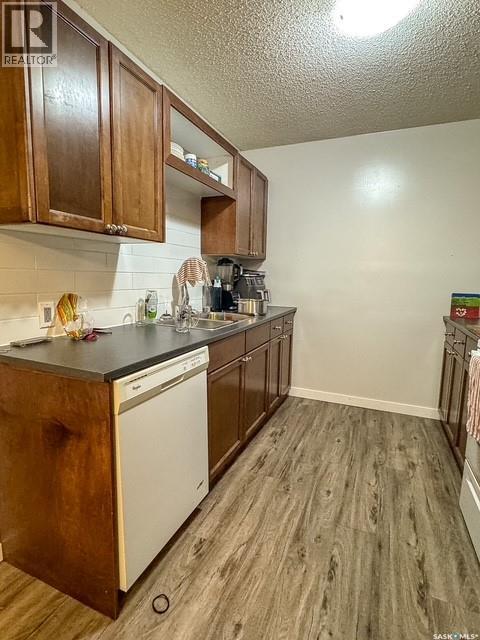 211 & 215 18th Avenue Ne, Swift Current, Saskatchewan  S9H 2Y2 - Photo 16 - SK035384