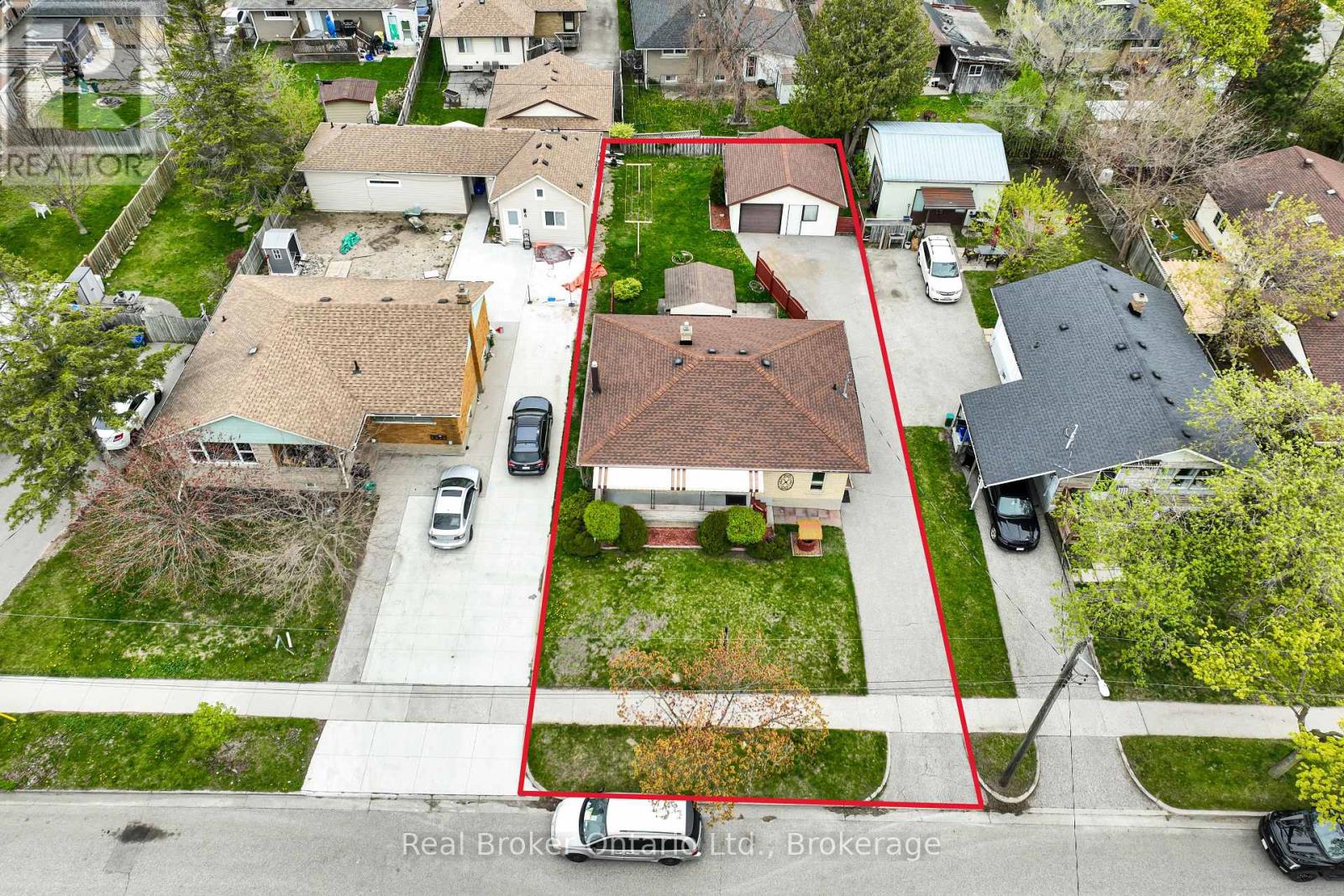 144 Byron Avenue, Kitchener, Ontario  N2C 1Z8 - Photo 4 - X13099628