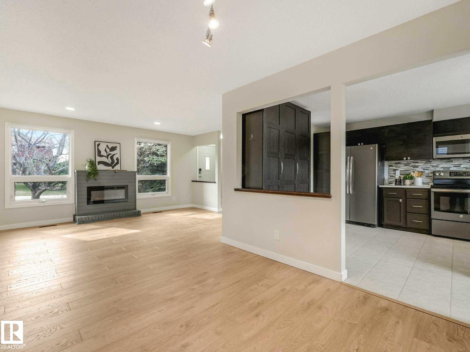 37 Woodstock Dr, Sherwood Park, Alberta  T8A 4C4 - Photo 9 - E4486483