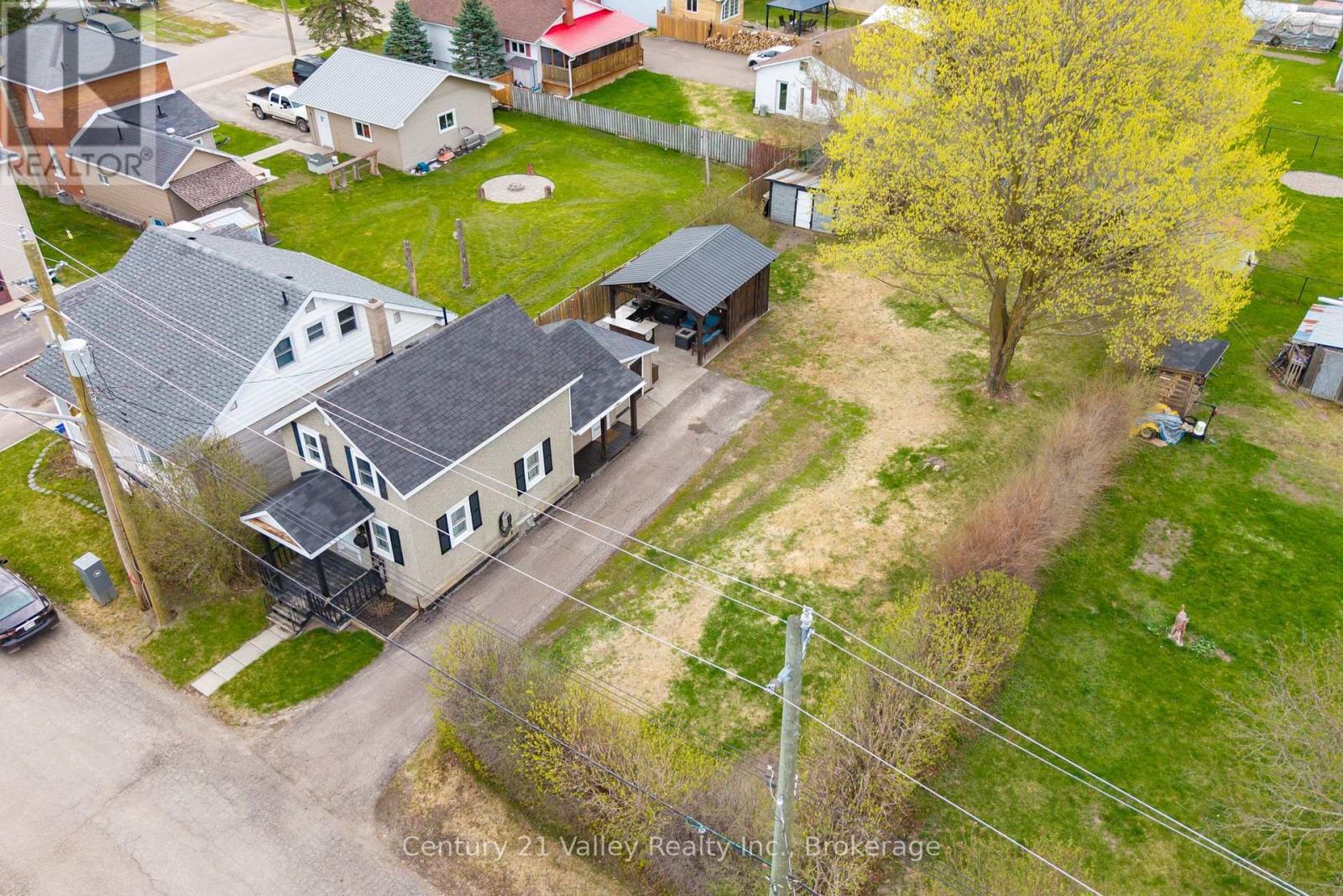 319 Mary Avenue, Renfrew, Ontario  K7V 3P3 - Photo 11 - X13100696