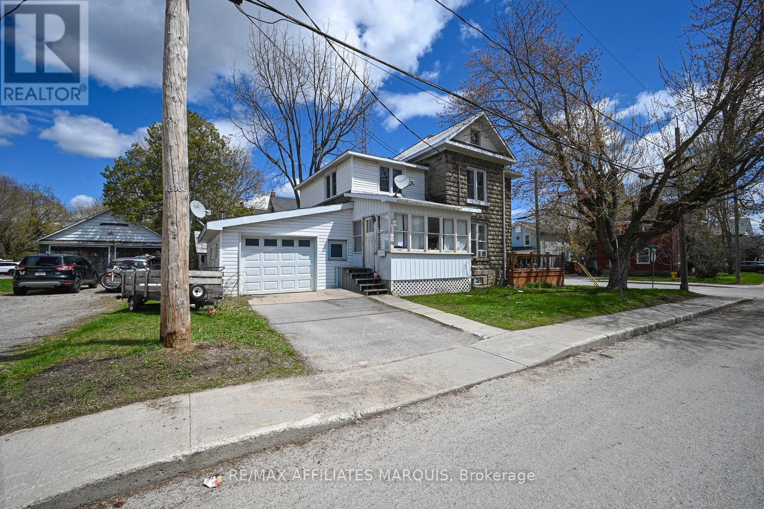 2 Foster Avenue, Smiths Falls, Ontario  K7A 1K1 - Photo 10 - X13100730
