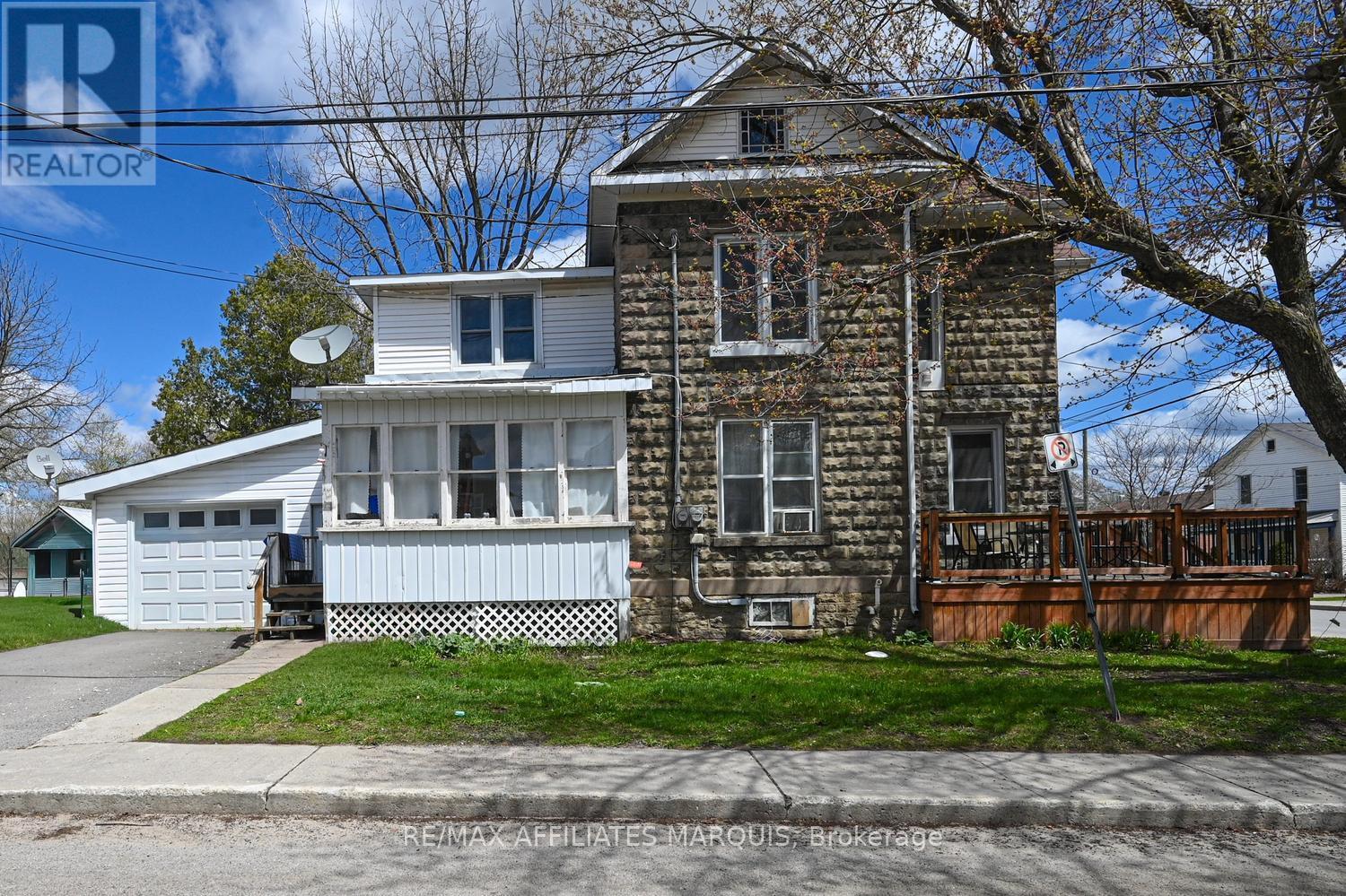 2 Foster Avenue, Smiths Falls, Ontario  K7A 1K1 - Photo 8 - X13100730
