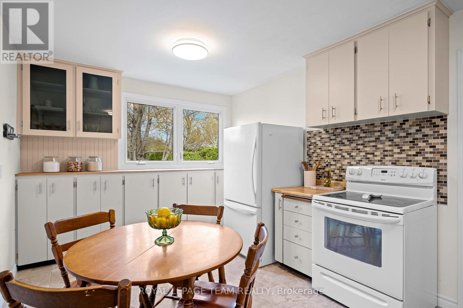 153 Post Road, Ottawa, Ontario  K2L 1L1 - Photo 14 - X13100740