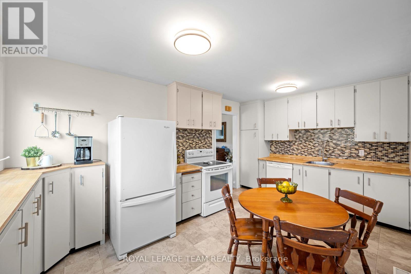 153 Post Road, Ottawa, Ontario  K2L 1L1 - Photo 16 - X13100740