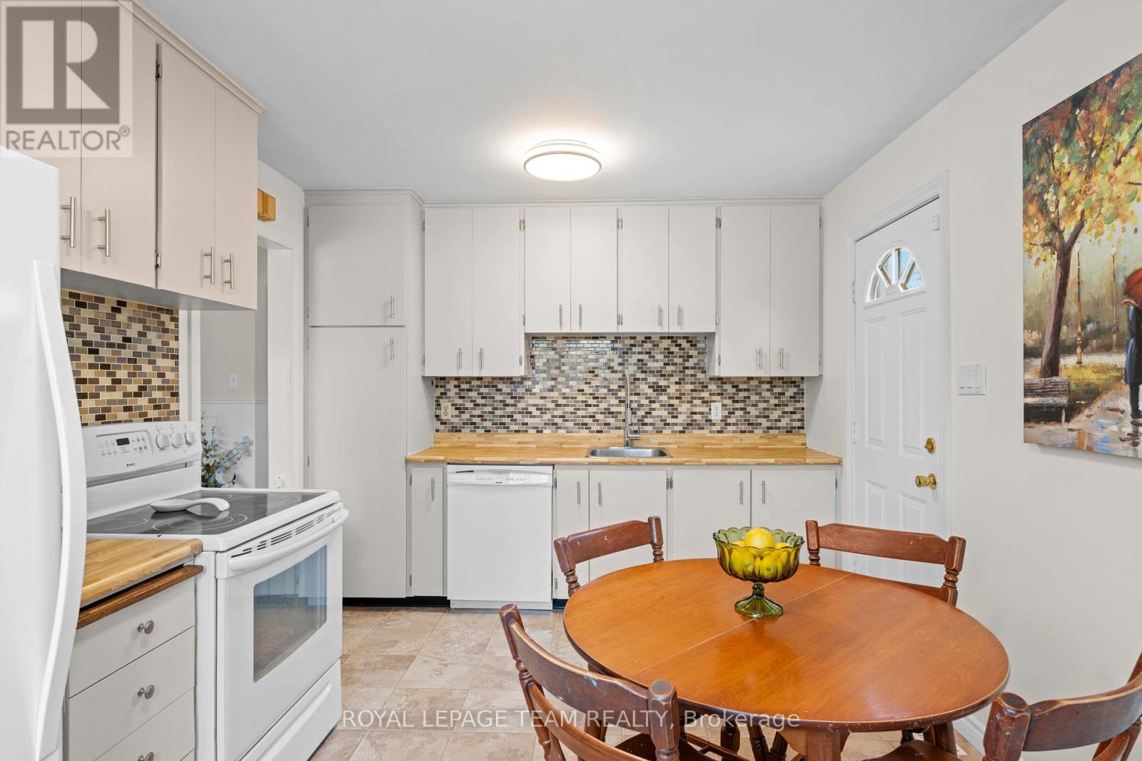 153 Post Road, Ottawa, Ontario  K2L 1L1 - Photo 17 - X13100740