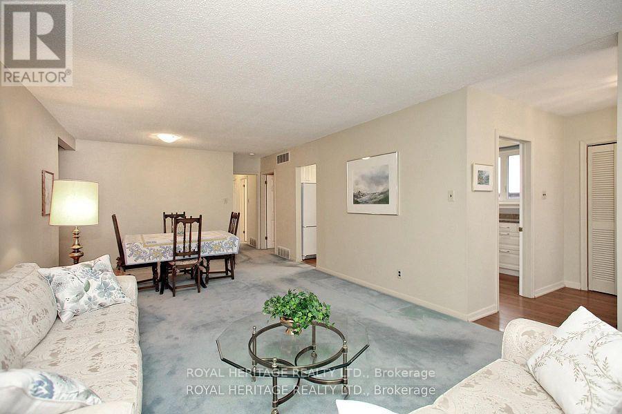 65 Bennett Road, Toronto (West Hill), Ontario  M1E 3Y2 - Photo 15 - E13100726