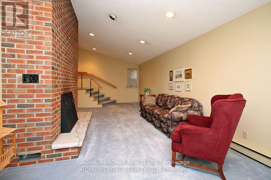 65 Bennett Road, Toronto (West Hill), Ontario  M1E 3Y2 - Photo 23 - E13100726