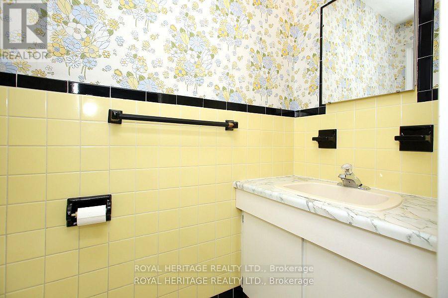 65 Bennett Road, Toronto (West Hill), Ontario  M1E 3Y2 - Photo 25 - E13100726