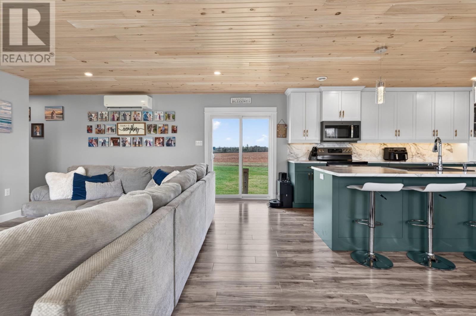 36542 Western Road, Coleman, Prince Edward Island  C0B 1H0 - Photo 15 - 202610185