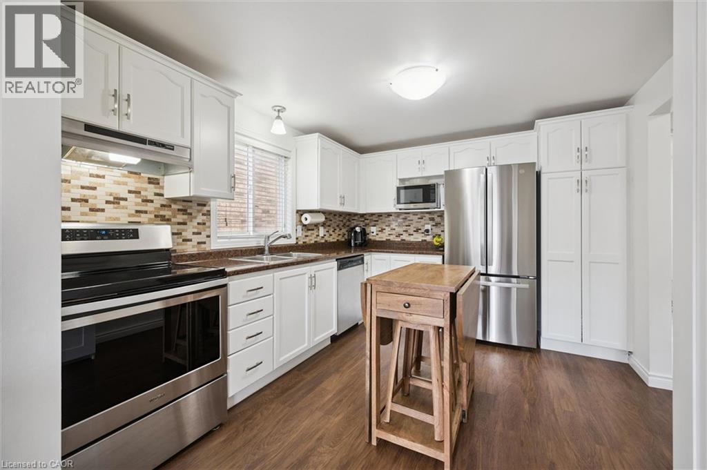31 Tisdale Court, Kitchener, Ontario  N2A 4H5 - Photo 6 - 40826764