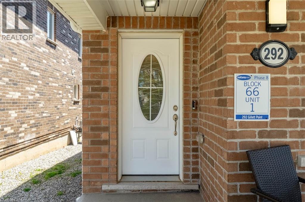 292 Gillett Point, Milton, Ontario  L9E 1C6 - Photo 2 - 40824443