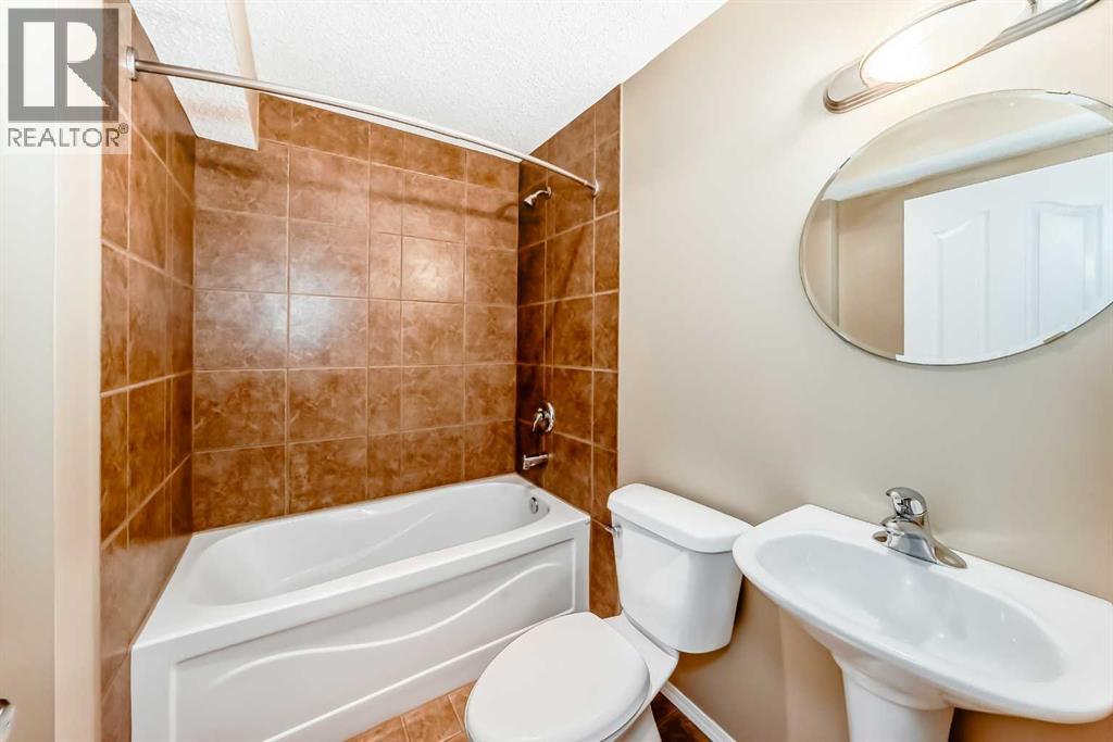 250 Royal Birch Way Nw, Calgary, Alberta  T3G 5X9 - Photo 42 - A2304534