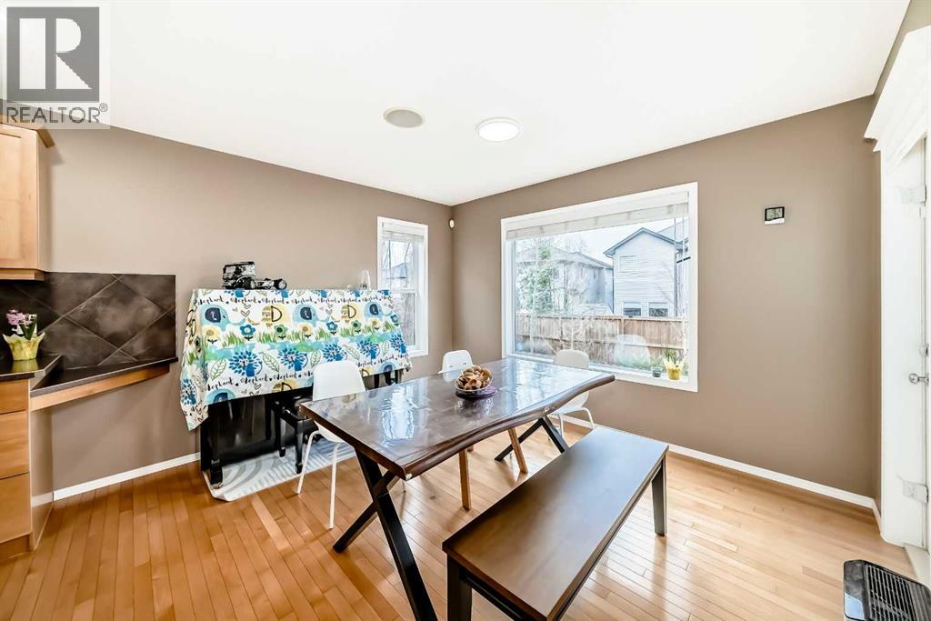 250 Royal Birch Way Nw, Calgary, Alberta  T3G 5X9 - Photo 10 - A2304534