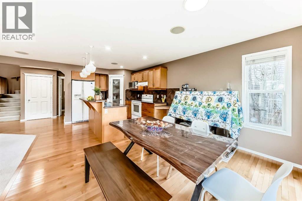 250 Royal Birch Way Nw, Calgary, Alberta  T3G 5X9 - Photo 16 - A2304534