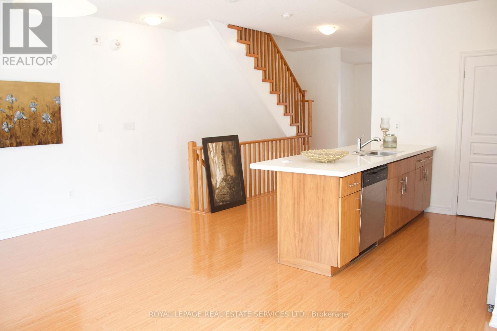 6 - 362 Plains Road E, Burlington, Ontario  L7T 2C8 - Photo 2 - W13100754