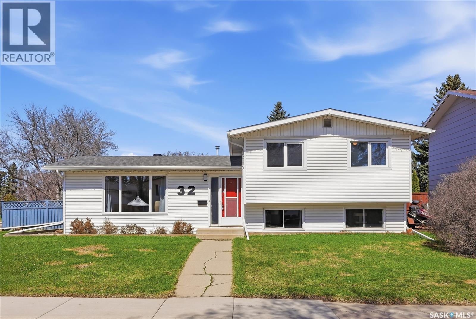 32 Richmond CRESCENT, Saskatoon, Saskatchewan