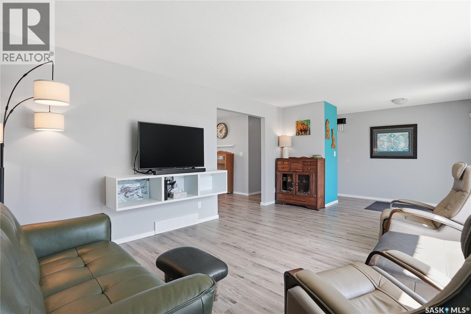 32 Richmond Crescent, Saskatoon, Saskatchewan  S7K 1A8 - Photo 7 - SK035375