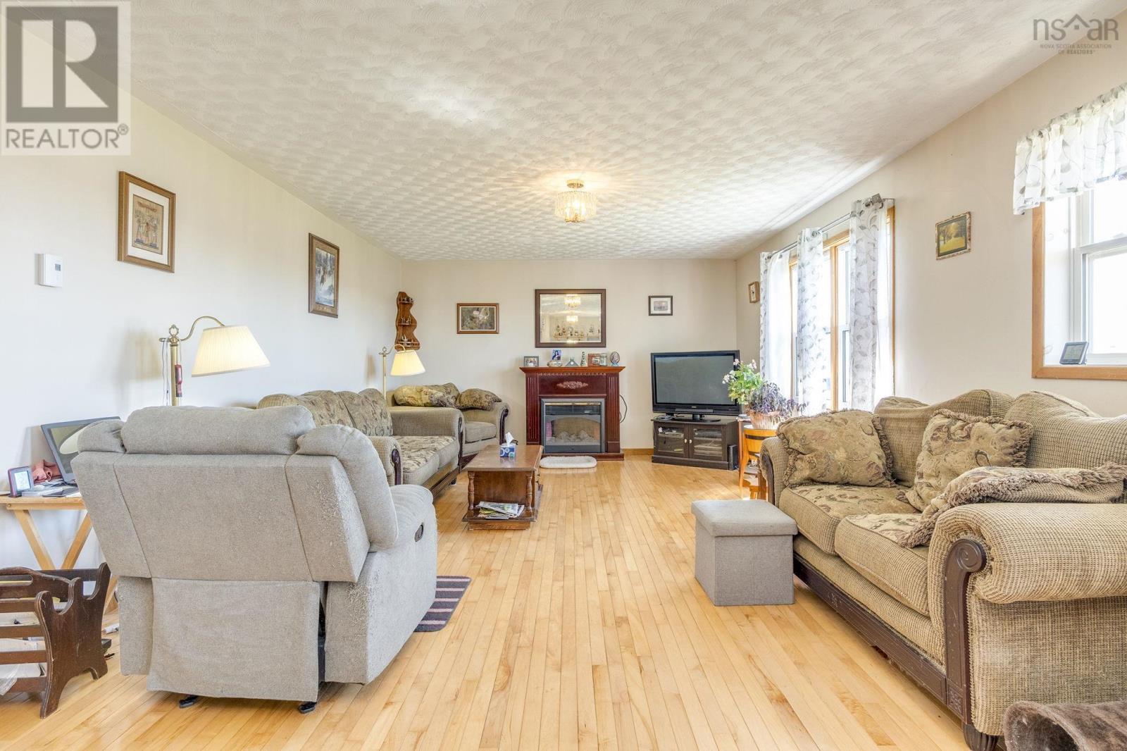 427 Brooklyn Rd, Brooklyn, Nova Scotia  B0S 1M0 - Photo 6 - 202609566