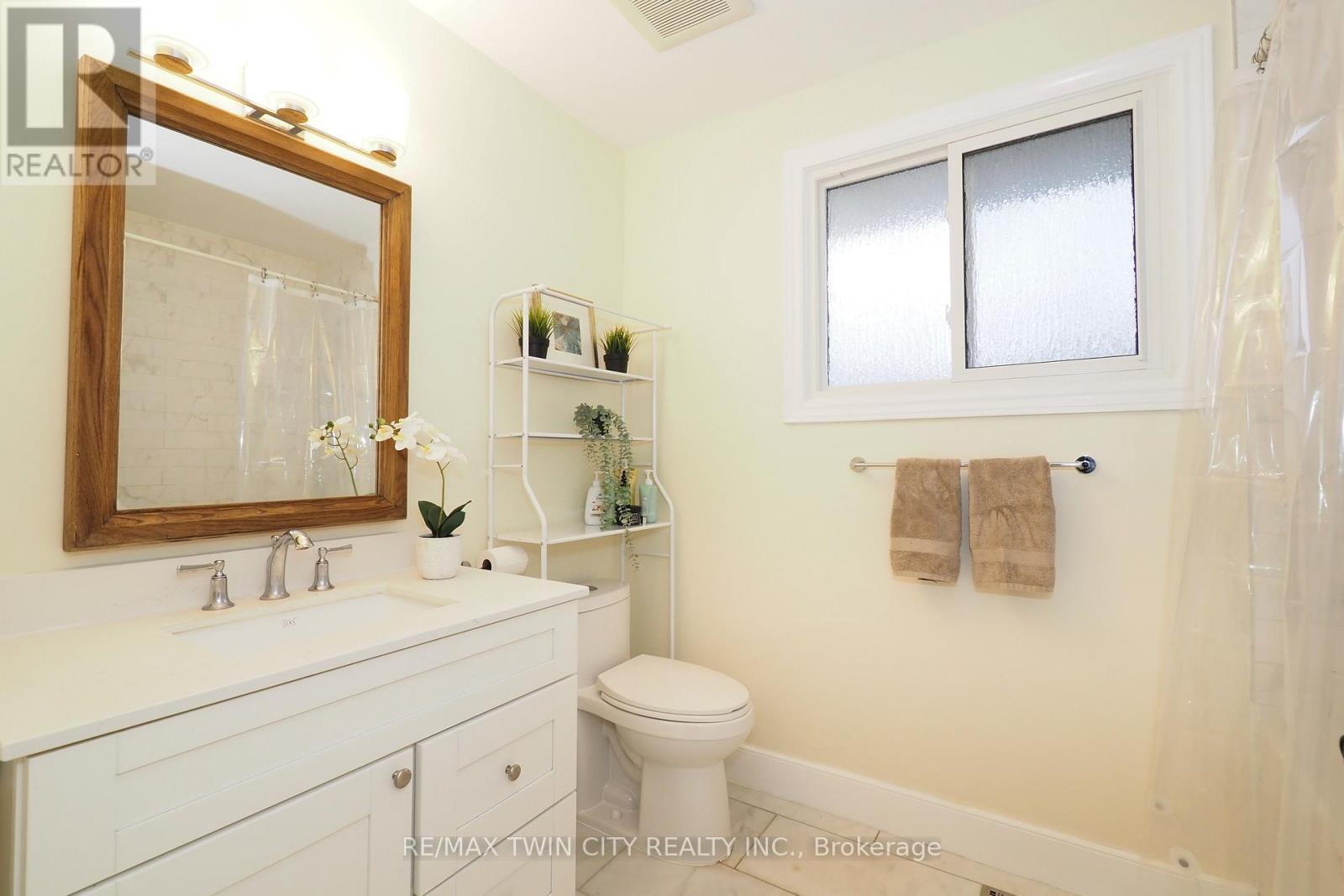 163 Pinegrove Crescent, Waterloo, Ontario  N2L 4T9 - Photo 21 - X13100698