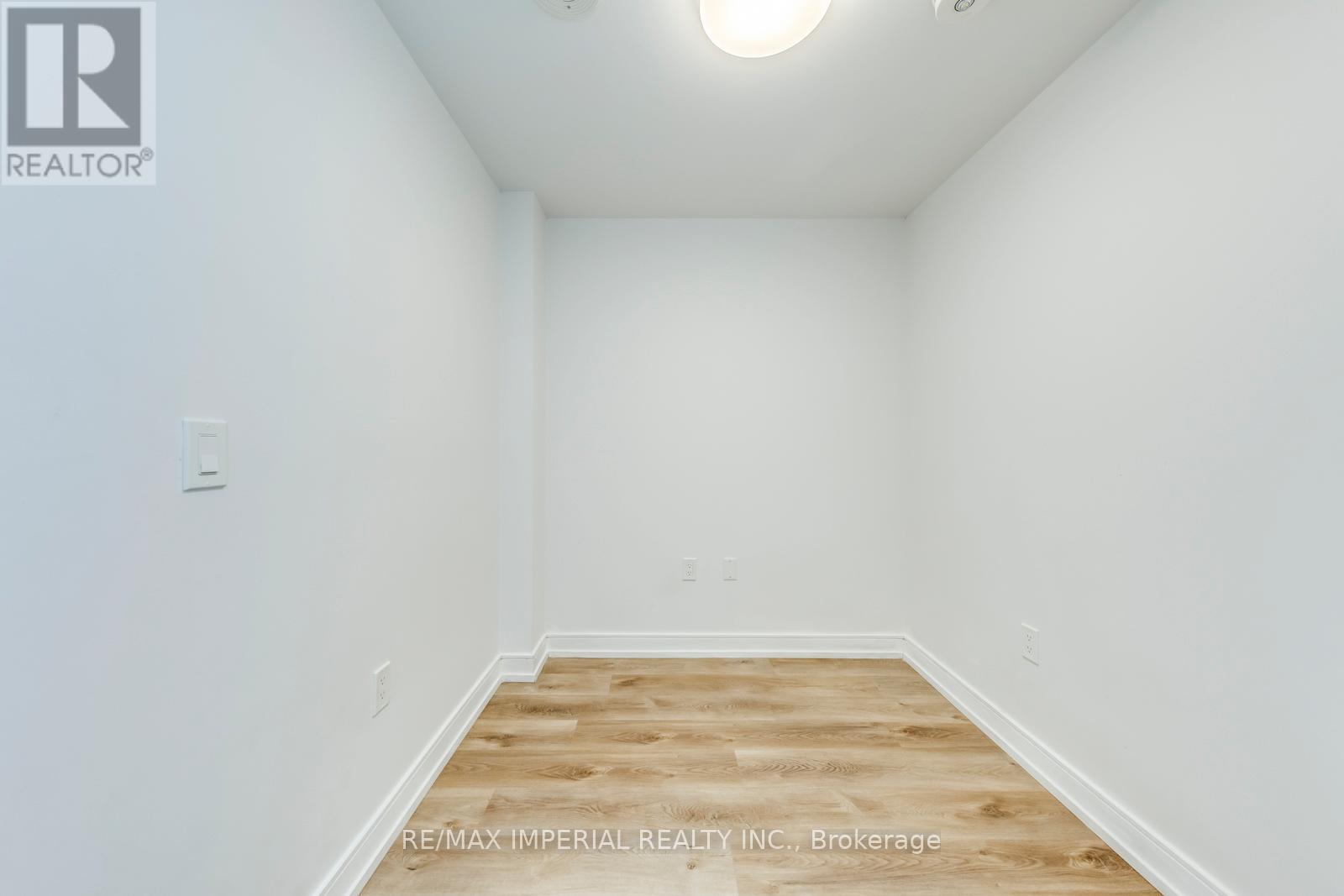 429 - 1 Jarvis Street, Hamilton, Ontario  L8R 0A8 - Photo 21 - X12994438