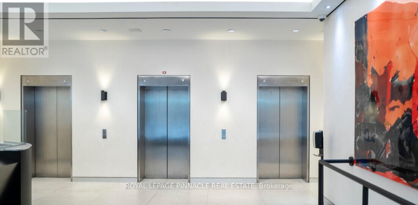 1201-C - 1200 Bay Street, Toronto, Ontario  M5R 2A5 - Photo 3 - C12953986