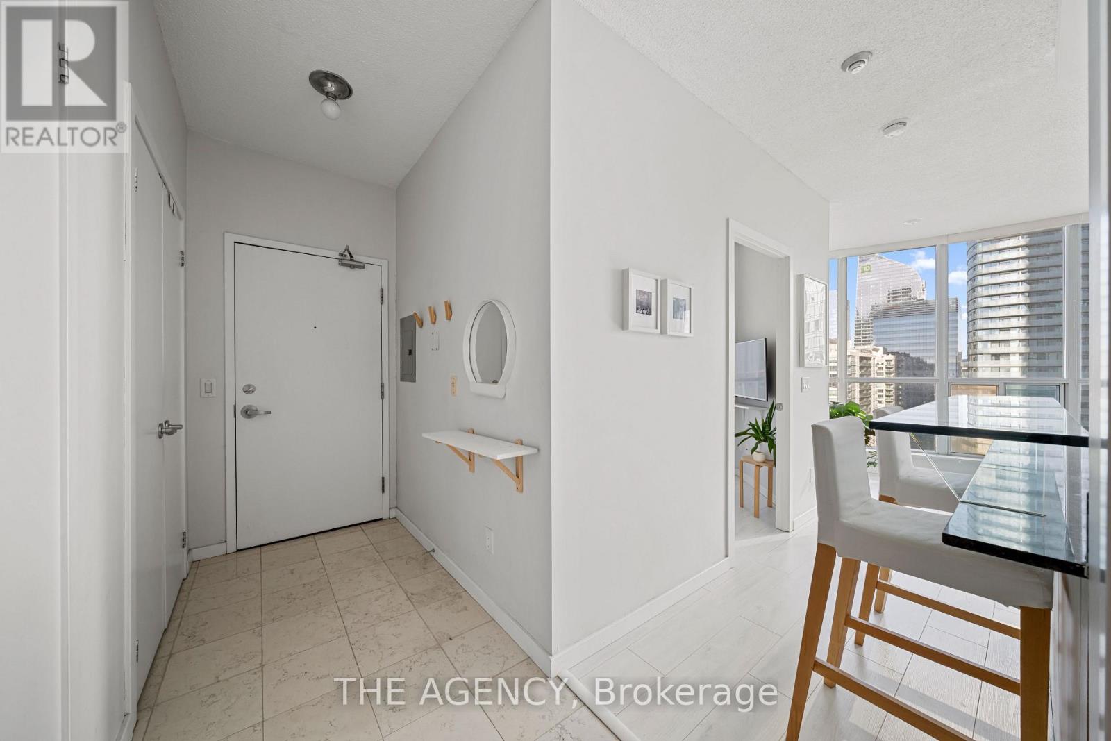 3313 - 208 Queens Quay W, Toronto, Ontario  M5J 2Y5 - Photo 3 - C13096180