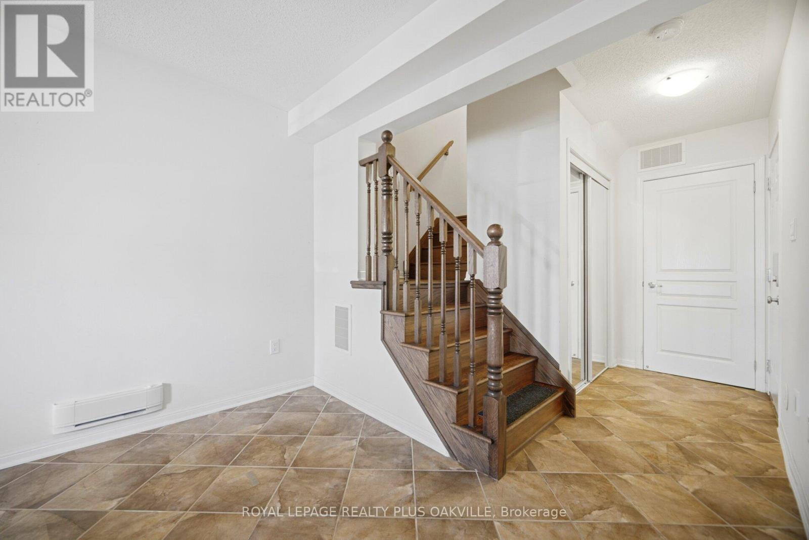 246 Mortimer Crescent, Milton, Ontario  L9T 8N7 - Photo 15 - W12993614