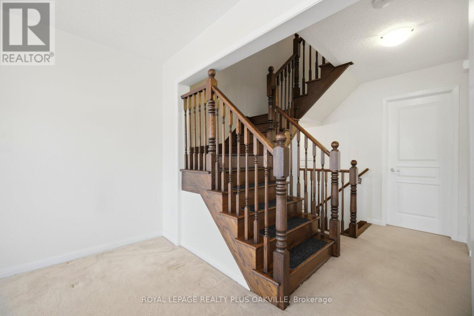 246 Mortimer Crescent, Milton, Ontario  L9T 8N7 - Photo 37 - W12993614