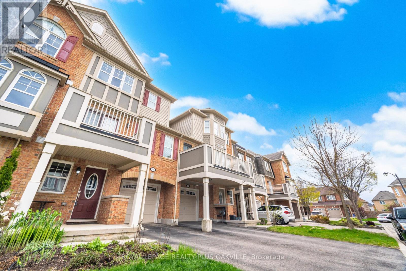 246 Mortimer Crescent, Milton, Ontario  L9T 8N7 - Photo 3 - W12993614