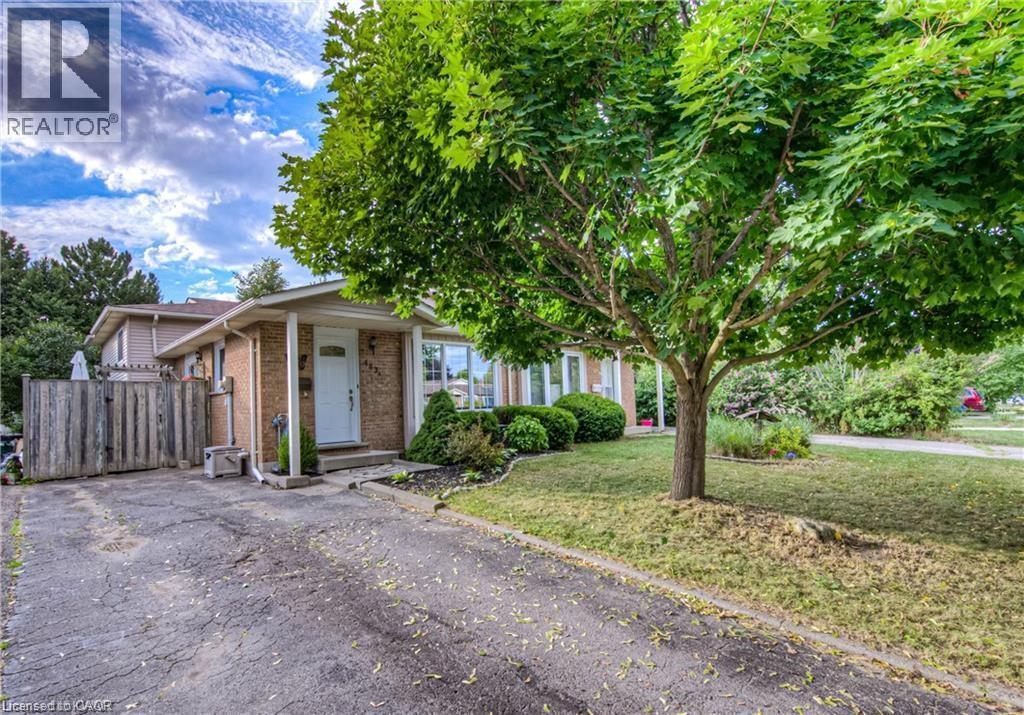 483 Kingscourt Drive Unit# A, Waterloo, Ontario  N2K 2X9 - Photo 1 - 40828430