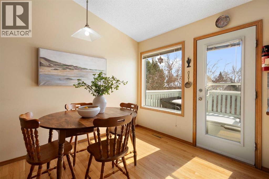 221 Scurfield Place Nw, Calgary, Alberta  T3L 1T3 - Photo 12 - A2299308