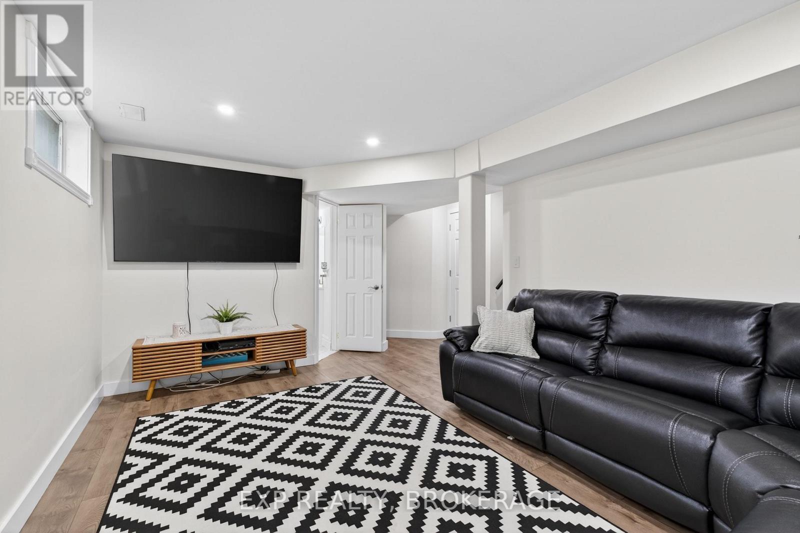 584 Freeman Crescent, Kingston (Kingston East (Incl Barret Crt)), Ontario  K7K 7H6 - Photo 31 - X13100774