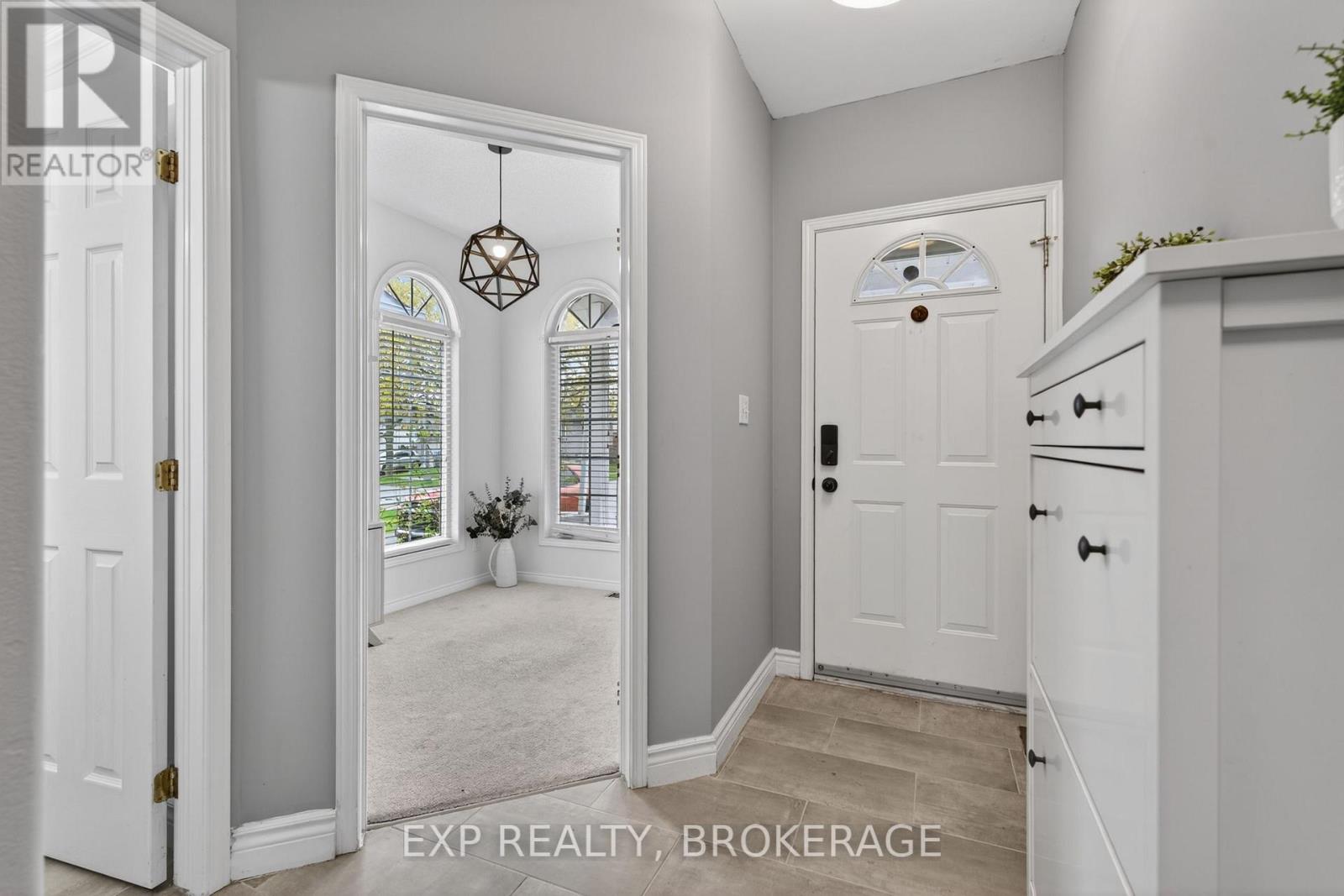 584 Freeman Crescent, Kingston (Kingston East (Incl Barret Crt)), Ontario  K7K 7H6 - Photo 4 - X13100774