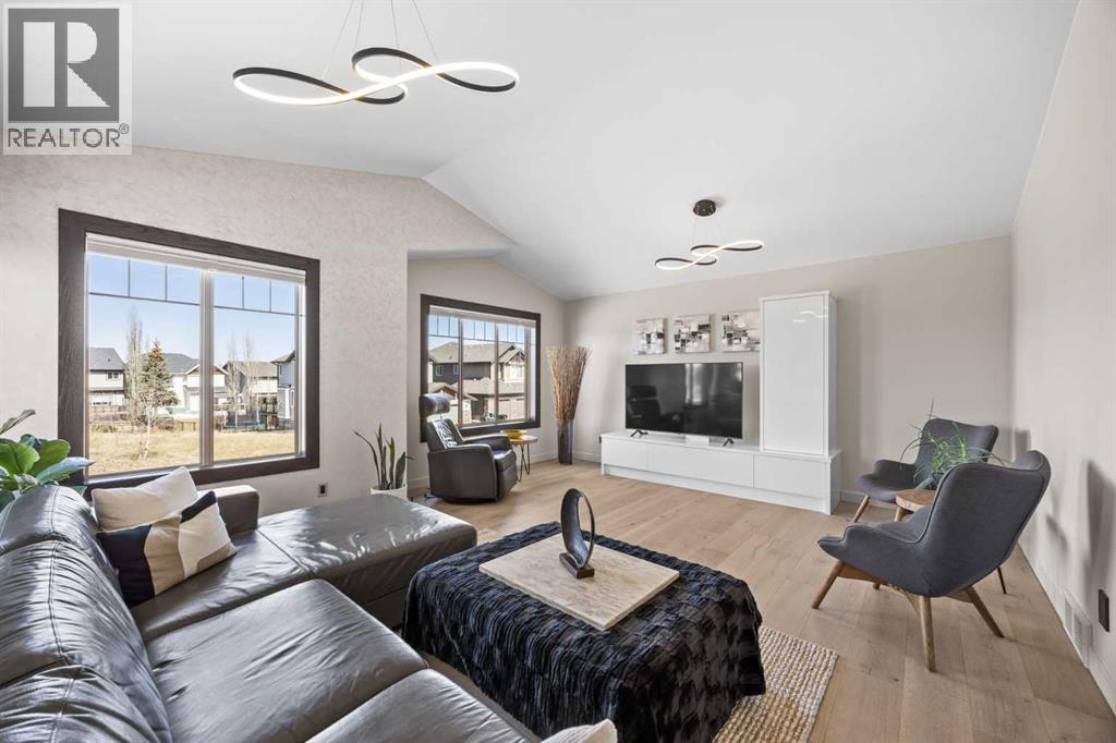 3 Tremblant Point SW, Calgary, Alberta  T3H 0B9 - Photo 22 - A2308009