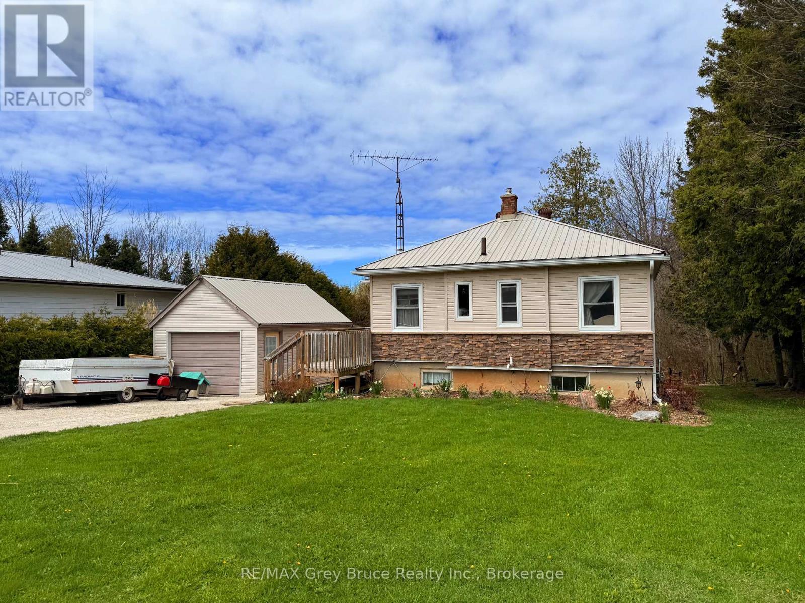 173 Grandore Street E, Georgian Bluffs, Ontario  N0H 2T0 - Photo 2 - X13100802