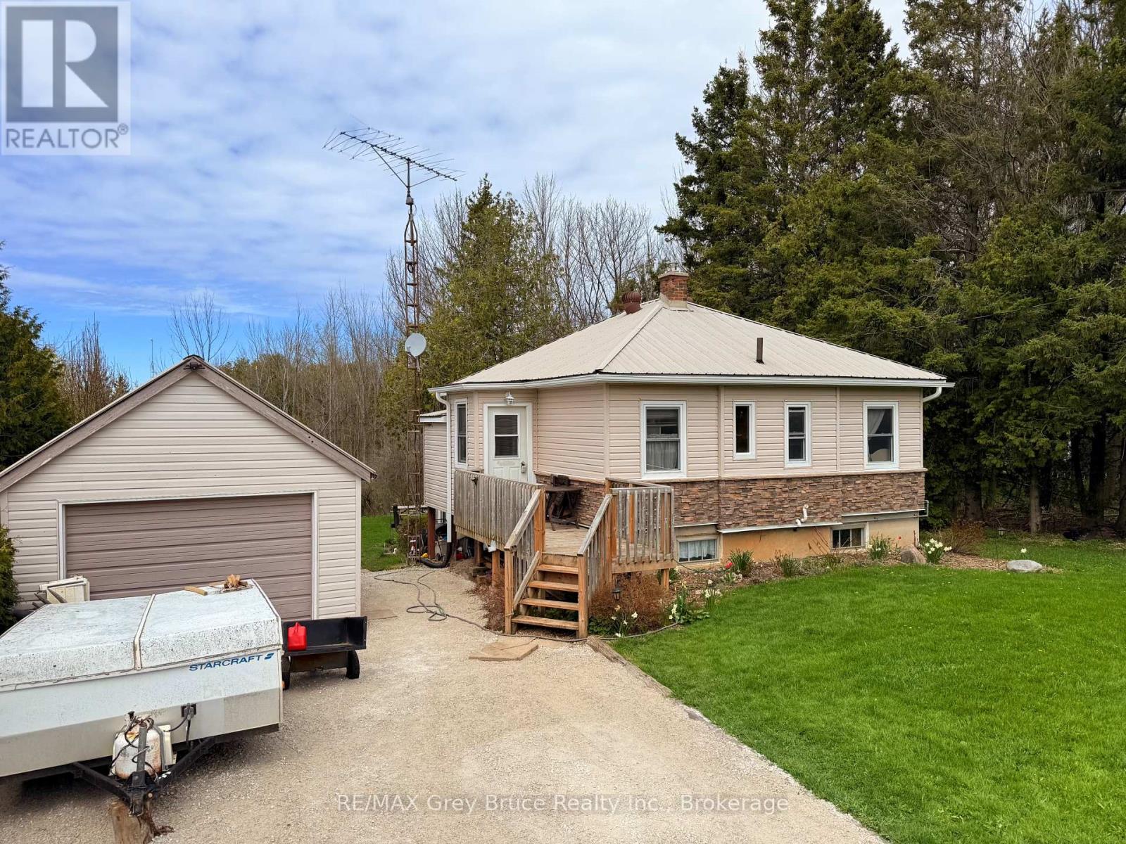 173 Grandore Street E, Georgian Bluffs, Ontario  N0H 2T0 - Photo 3 - X13100802
