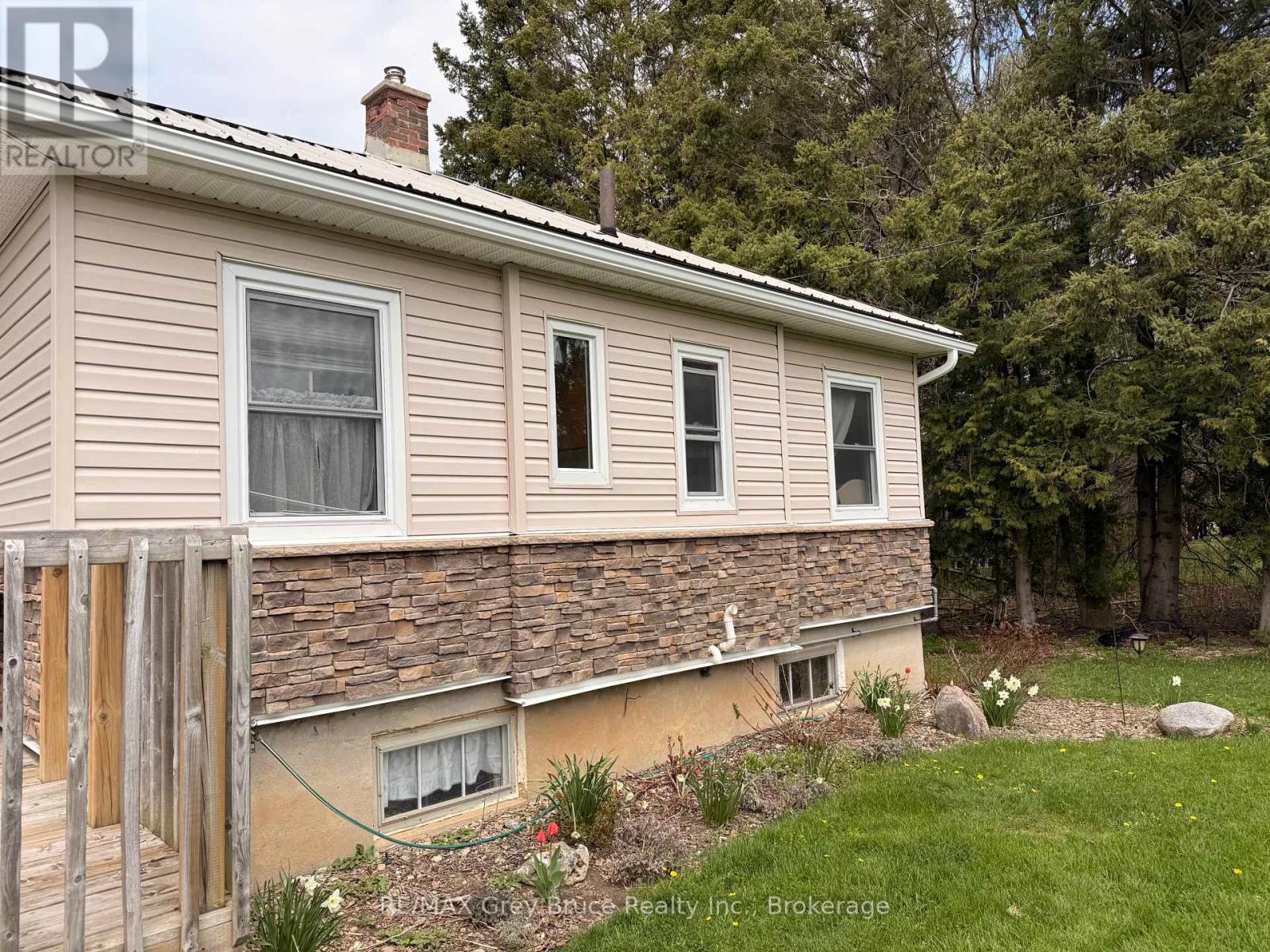 173 Grandore Street E, Georgian Bluffs, Ontario  N0H 2T0 - Photo 4 - X13100802