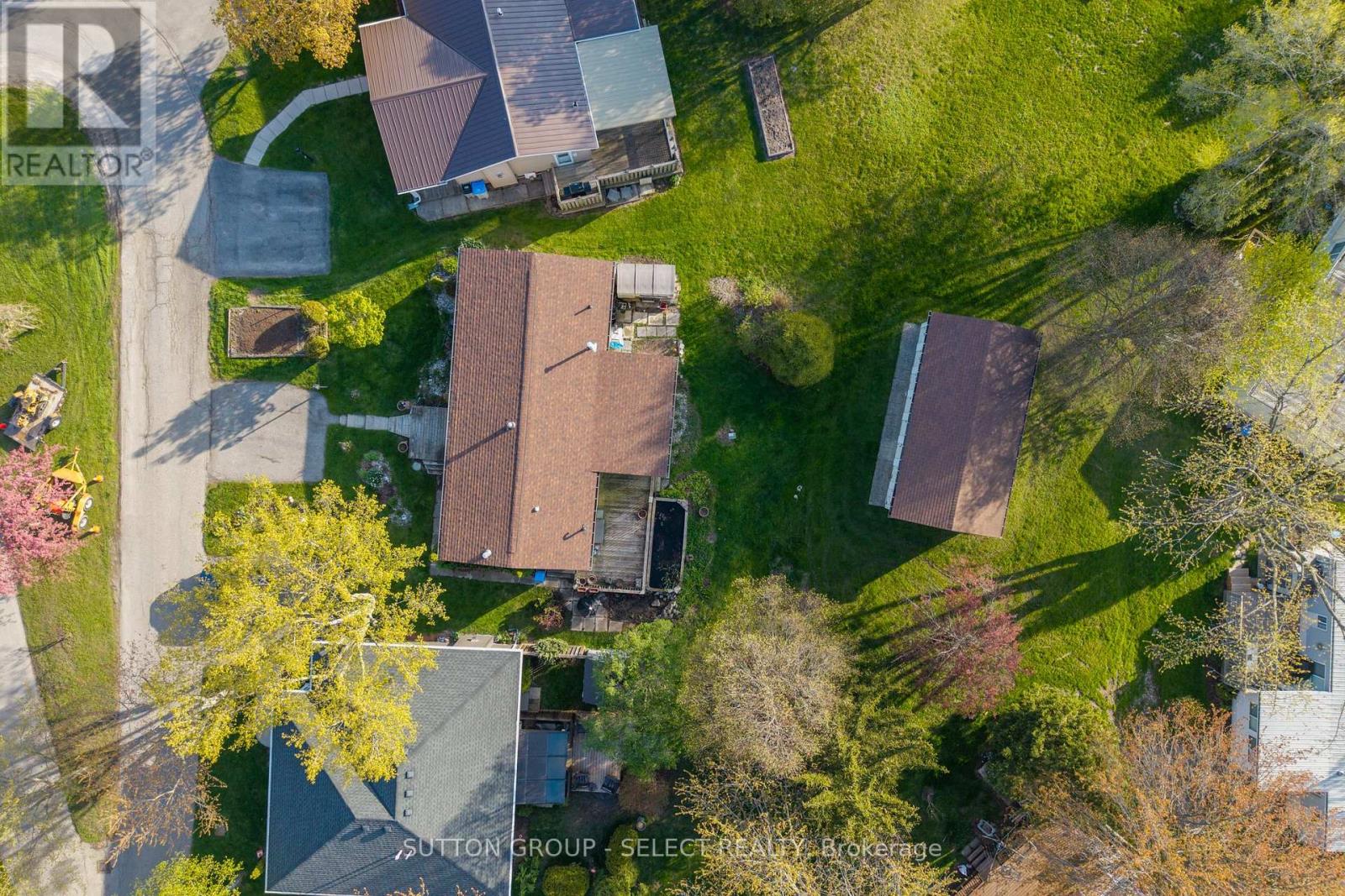 246 Southwinds Court, South Huron, Ontario  N0M 1T0 - Photo 3 - X13100848
