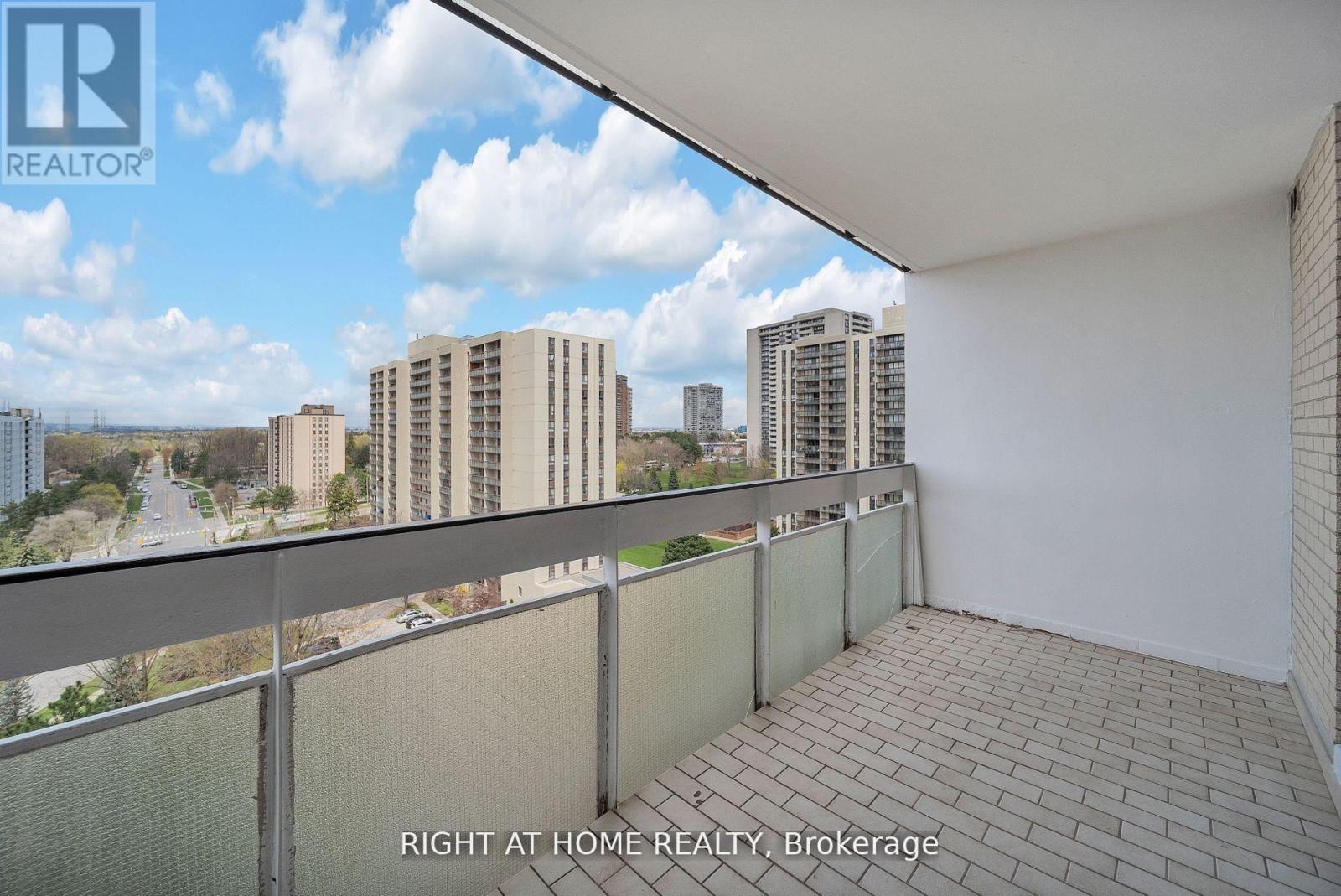 1415 - 260 Seneca Park N, Toronto, Ontario  M2J 4S6 - Photo 10 - C13100780