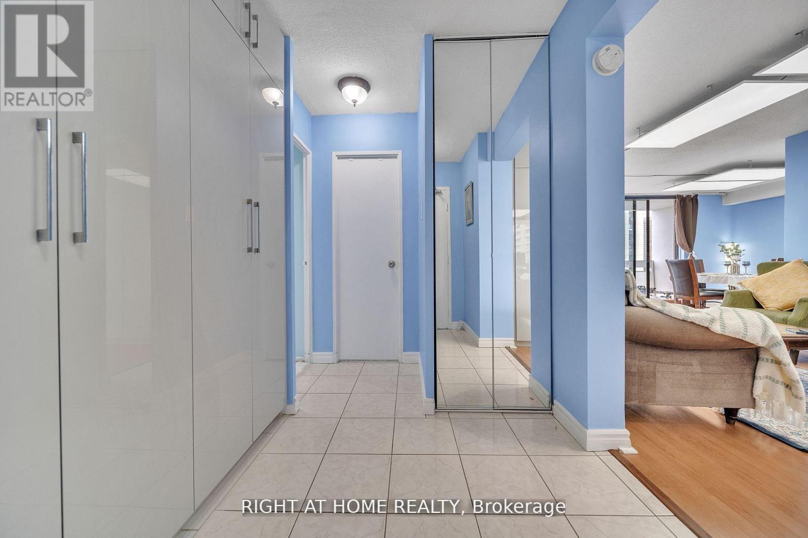 1415 - 260 Seneca Park N, Toronto, Ontario  M2J 4S6 - Photo 27 - C13100780