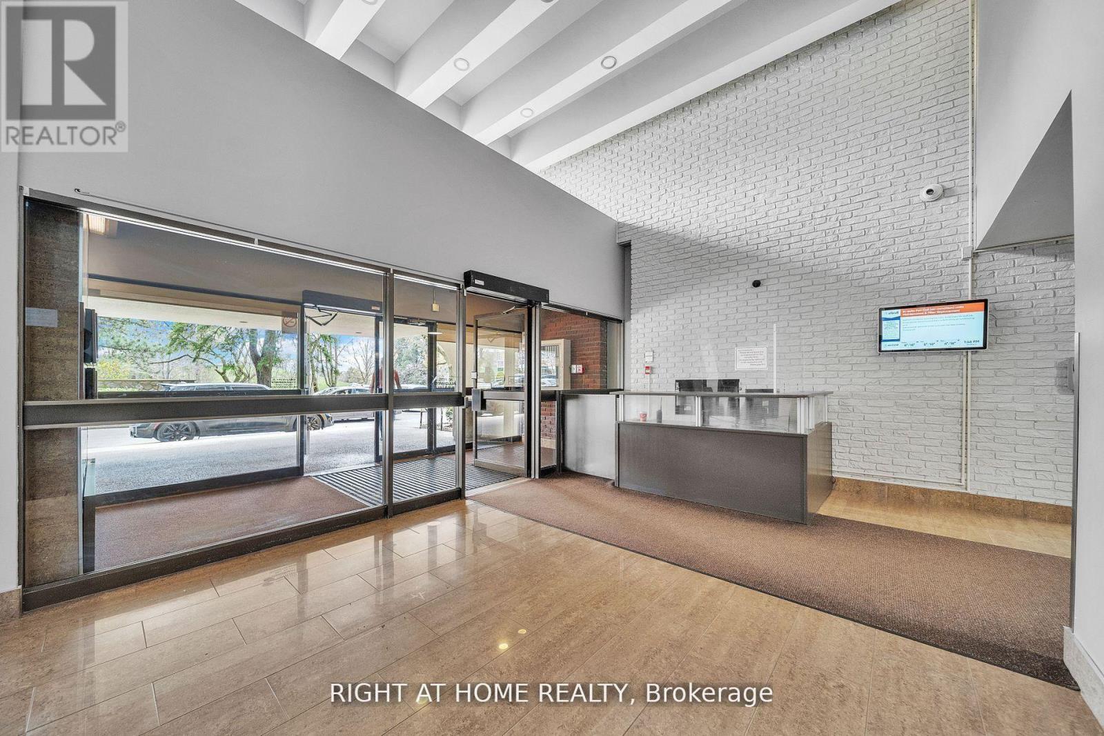 1415 - 260 Seneca Park N, Toronto, Ontario  M2J 4S6 - Photo 30 - C13100780