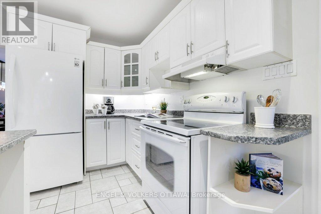968 Arkell Street, Ottawa, Ontario  K2B 5R3 - Photo 14 - X13100938