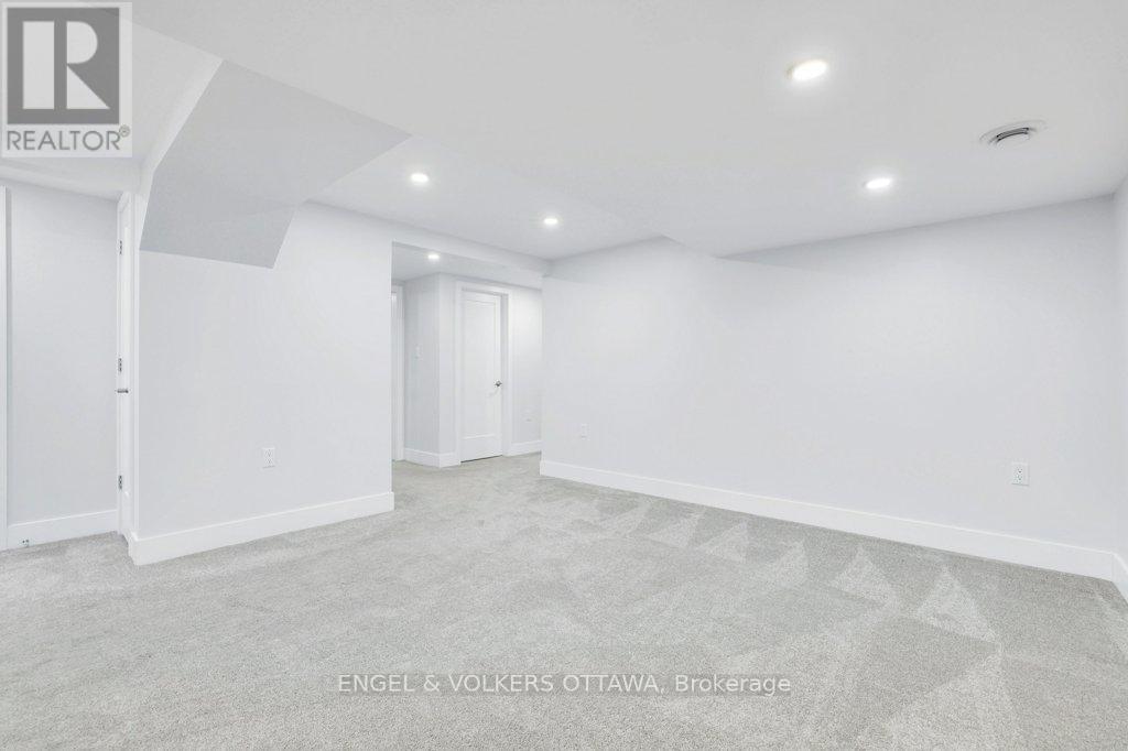 968 Arkell Street, Ottawa, Ontario  K2B 5R3 - Photo 29 - X13100938