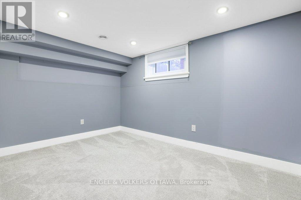968 Arkell Street, Ottawa, Ontario  K2B 5R3 - Photo 36 - X13100938